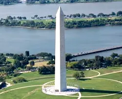 Washington Monument featured during luxury guided monument tours