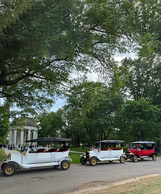 Explore iconic Washington DC monuments with private luxury sightseeing tours