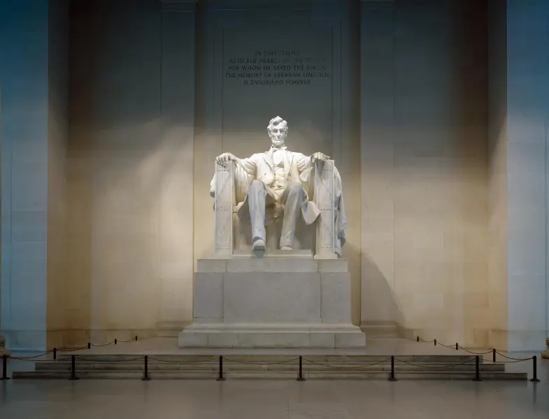 Lincoln Memorial in Washington DC featured during luxury guided monument tours