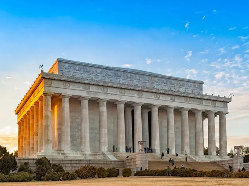 Lincoln Memorial in Washington DC illuminated at night